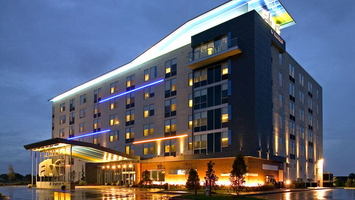 holiday inn express & suites orlando airport.
